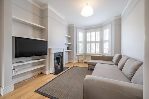 3 bedroom house to rent, Wellfield Road London SW16