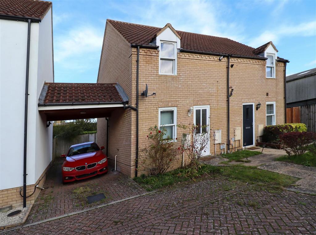 Tennyson Place, Ely CB6 2 bed semidetached house to rent £1,000 pcm
