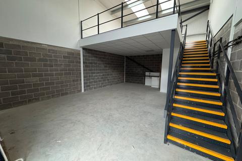 Warehouse to rent, Terminus Road, Chichester, West Sussex, PO19