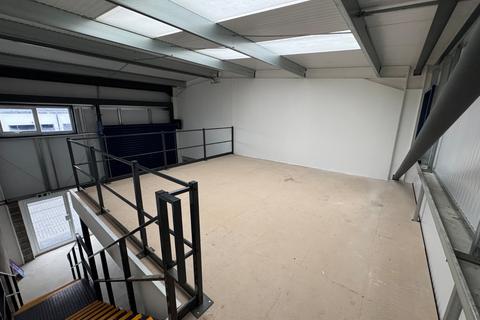 Warehouse to rent, Terminus Road, Chichester, West Sussex, PO19