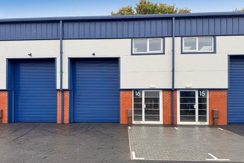 Warehouse to rent, Unit 16 Stanley Court, Terminus Road, Chichester, West Sussex, PO19