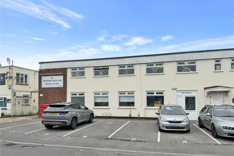 Warehouse to rent, Commerce Way, Lancing, West Sussex, BN15