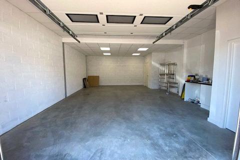 Warehouse to rent, A5 Glenmore Business Park, Portfield, Chichester, West Sussex, PO19