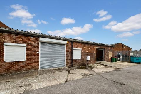 Warehouse to rent, Units 31-32 Huffwood Trading Estate, Patridge Green, Horsham, West Sussex, RH13