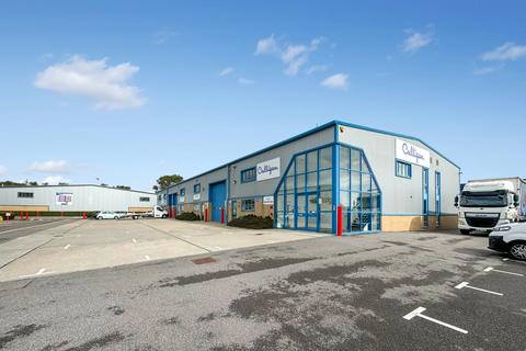 Warehouse to rent, Unit A1-A3 Dolphin Enterprise Centre, Evershed Way, Shoreham-By-Sea, West Sussex, BN43