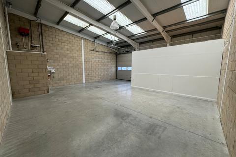 Warehouse to rent, Evershed Way, Shoreham-By-Sea, West Sussex, BN43