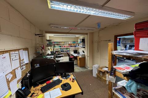 Office to rent, Oaklands Business Centre, 64 Elm Grove, Worthing, West Sussex, BN11