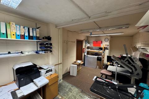 Office to rent, Oaklands Business Centre, 64 Elm Grove, Worthing, West Sussex, BN11