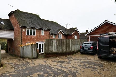 2 bedroom house to rent, Wells Place, Westerham, TN16