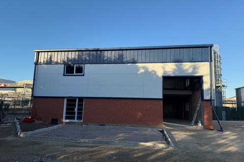 Warehouse to rent, Unit 20 Worthing Business Park, Dominion Way, Worthing, West Sussex, BN14