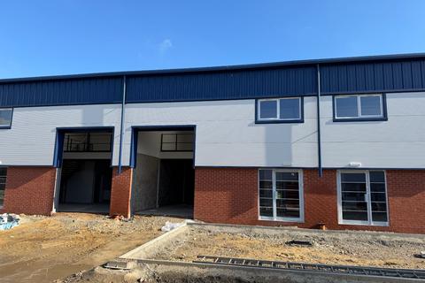 Warehouse to rent, Unit 8 Worthing Business Park, Dominion Way, Worthing, West Sussex, BN14