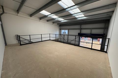 Warehouse to rent, Unit 16 Worthing Business Park, Dominion Way, Worthing, West Sussex, BN14