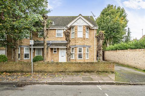 3 bedroom semi-detached house for sale, Kings Road, Uxbridge