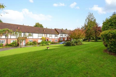 2 bedroom maisonette to rent, Arlington Lodge, Monument Hill, Weybridge, Surrey, KT13