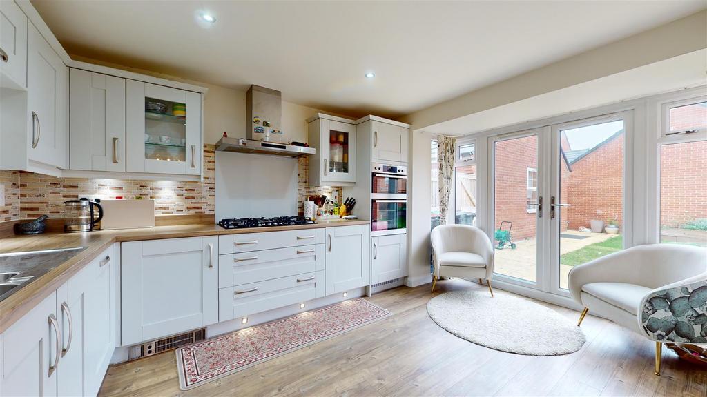 Kitchen breakfast room