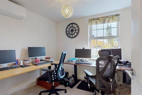 19 Hermes Row, Brooklands, Milton Keynes, MK10 7LD