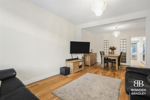 3 bedroom end of terrace house for sale, Uplands Road, Woodford Green