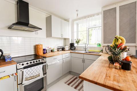 11 Star Path, Northolt, UB5 6TQ