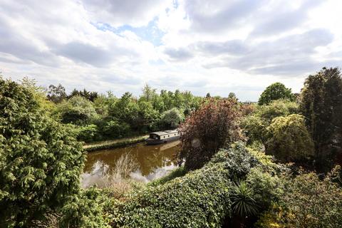 11 Star Path, Northolt, UB5 6TQ