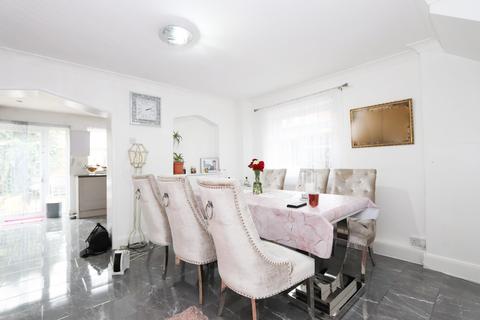 3 bedroom end of terrace house for sale, Canterbury Close, Greenford, UB6