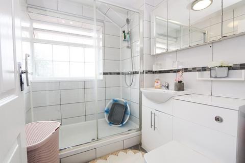 2 Canterbury Close, Greenford, UB6 9DQ