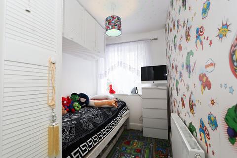 2 Canterbury Close, Greenford, UB6 9DQ