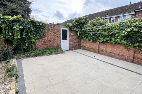 2 Canterbury Close, Greenford, UB6 9DQ
