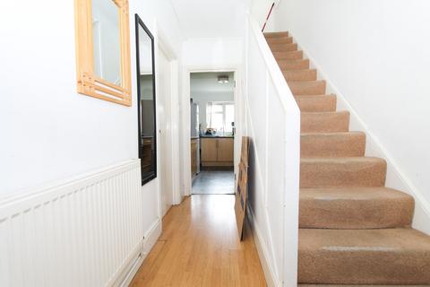 14 Fisher Close, Greenford, UB6 9UF
