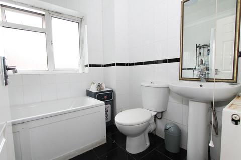 14 Fisher Close, Greenford, UB6 9UF
