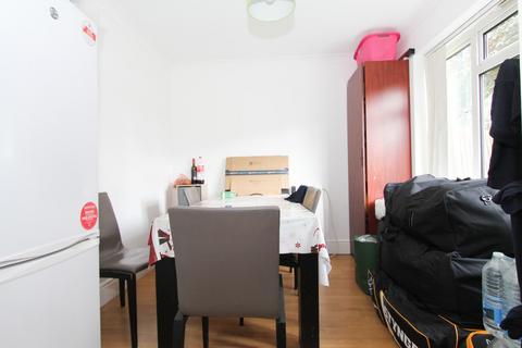 14 Fisher Close, Greenford, UB6 9UF