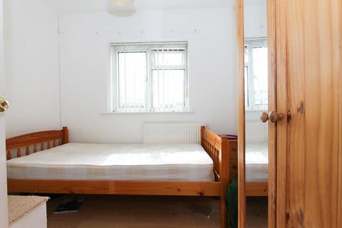 14 Fisher Close, Greenford, UB6 9UF