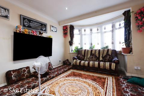 4 bedroom semi-detached house for sale, Carr Road, Northolt, UB5