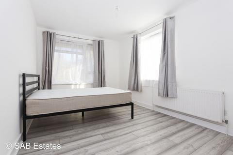 2 bedroom flat for sale, Lady Margaret Road, Southall, UB1