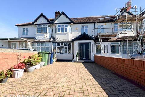 4 bedroom terraced house for sale, Allenby Road, Southall, UB1