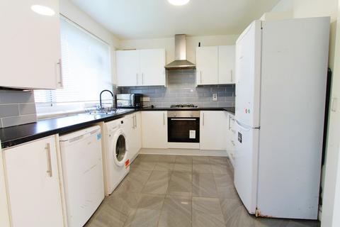 2 bedroom flat to rent, Church Road, Northolt, UB5