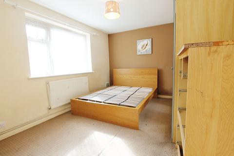 2 bedroom flat to rent, Church Road, Northolt, UB5