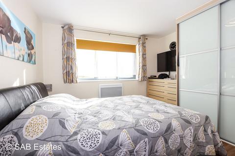 2 bedroom flat to rent, Lapis Close, Coral House, NW10