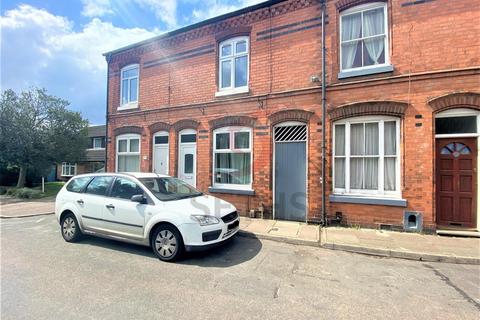 2 bedroom terraced house to rent, Vicarage Lane, Leicester LE5