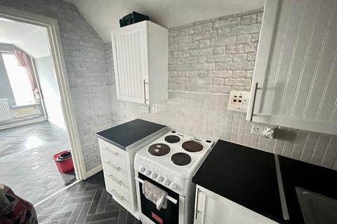 1 bedroom flat to rent, Shields Road, Gateshead, NE10