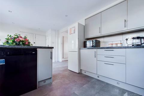 40 Brixham Close, Stevenage, SG1 2RY