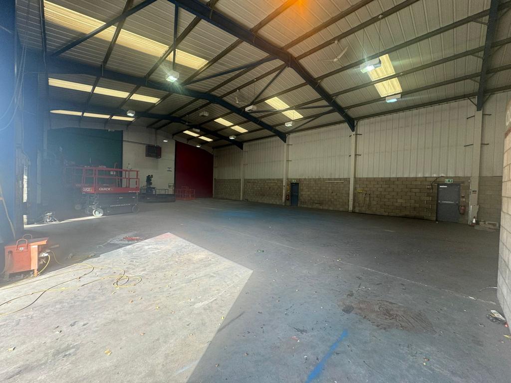 Warehouse &amp; Offices To Let