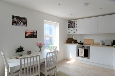 1 bedroom apartment to rent, Fortune Green Road, West Hampstead, NW6