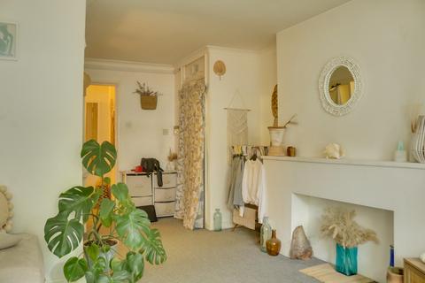 1 bedroom flat for sale, Western Parade, Southsea