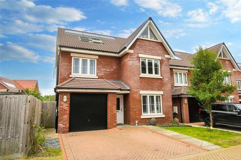 5 bedroom detached house for sale, Russells Close, Whitehill, Bordon, Hampshire, GU35