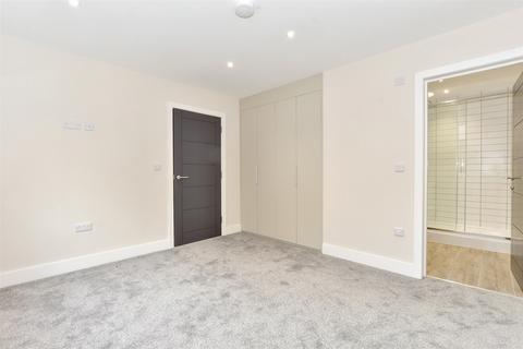 2 bedroom ground floor flat for sale, Stakes Hill Road, Waterlooville, Hampshire