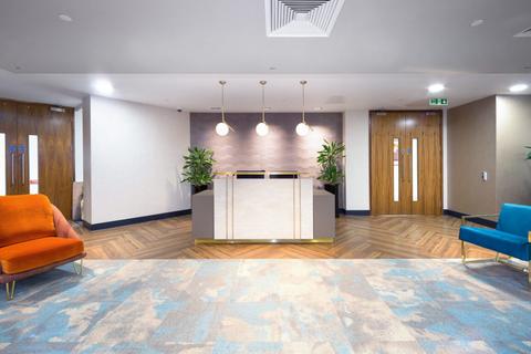 Serviced office to rent, London EC4N