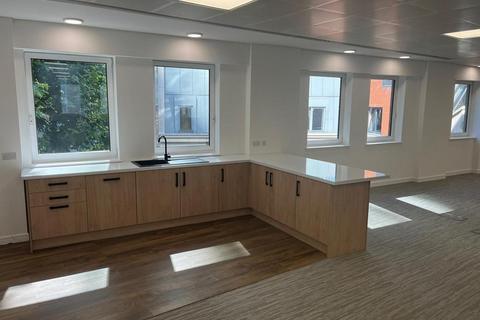 Office to rent, London EC3A