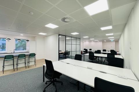 Office to rent, London EC3A