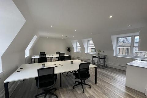 Serviced office to rent, London EC3V