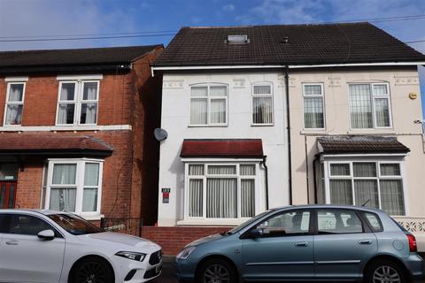 5 bedroom semi-detached house to rent, Sweetman Street, Wolverhampton